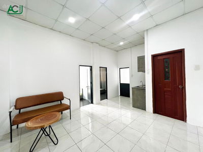 Bach Dang Street, Vietnam Bach Dang Street, Vietnam