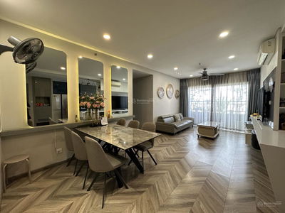 Sunrise City, Vietnam Sunrise City, Vietnam