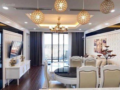 D'. Le Roi Soleil, Vietnam D'. Le Roi Soleil, Vietnam