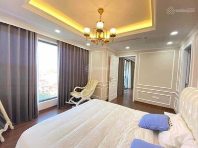 D'. Le Roi Soleil, Vietnam D'. Le Roi Soleil, Vietnam