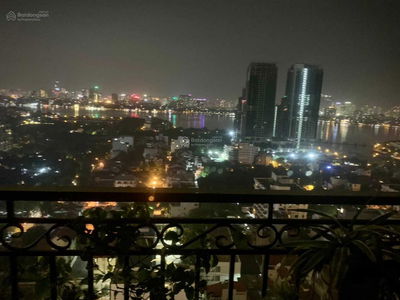 D'. Le Roi Soleil, Vietnam D'. Le Roi Soleil, Vietnam