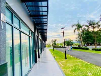 Lovera Vista, Vietnam  Lovera Vista, Vietnam