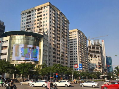 Le Van Luong Street, Vietnam Le Van Luong Street, Vietnam