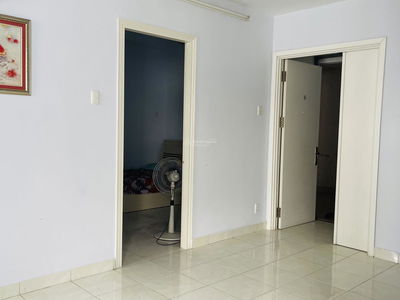 Le Thi Rieng Street, Vietnam Le Thi Rieng Street, Vietnam