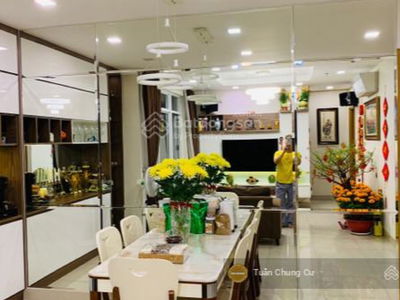 Him Lam Cho Lon, Vietnam Him Lam Cho Lon, Vietnam