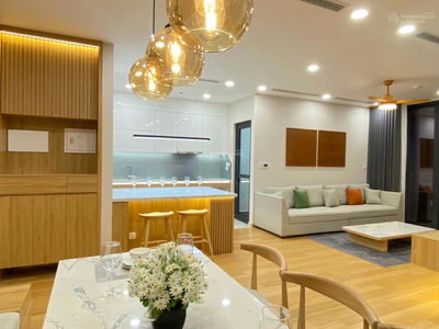 Dreamland Bonanza, Vietnam Dreamland Bonanza, Vietnam