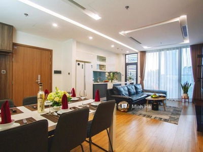 D'. Le Pont D'or - Hoang Cau, Vietnam D'. Le Pont D'or - Hoang Cau, Vietnam