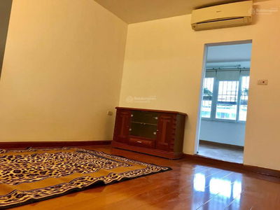 Quynh Mai Street, Vietnam Quynh Mai Street, Vietnam