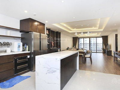 D'. Le Roi Soleil, Vietnam D'. Le Roi Soleil, Vietnam