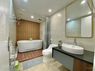 Kosmo Tay Ho, Vietnam Kosmo Tay Ho, Vietnam