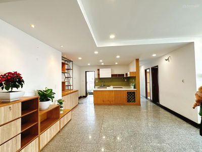 Phu Hoang Anh, Vietnam Phu Hoang Anh, Vietnam