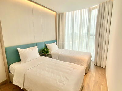 A La Carte Ha Long Bay Project, Vietnam  A La Carte Ha Long Bay Project, Vietnam