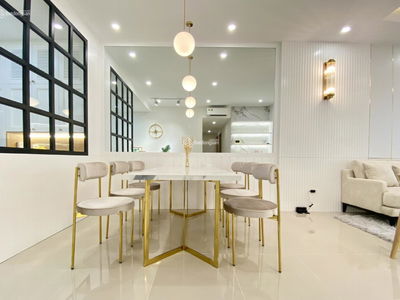 Summer Square, Vietnam Summer Square, Vietnam