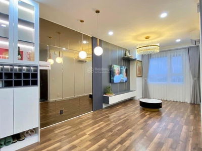 Topaz Elite, Vietnam Topaz Elite, Vietnam