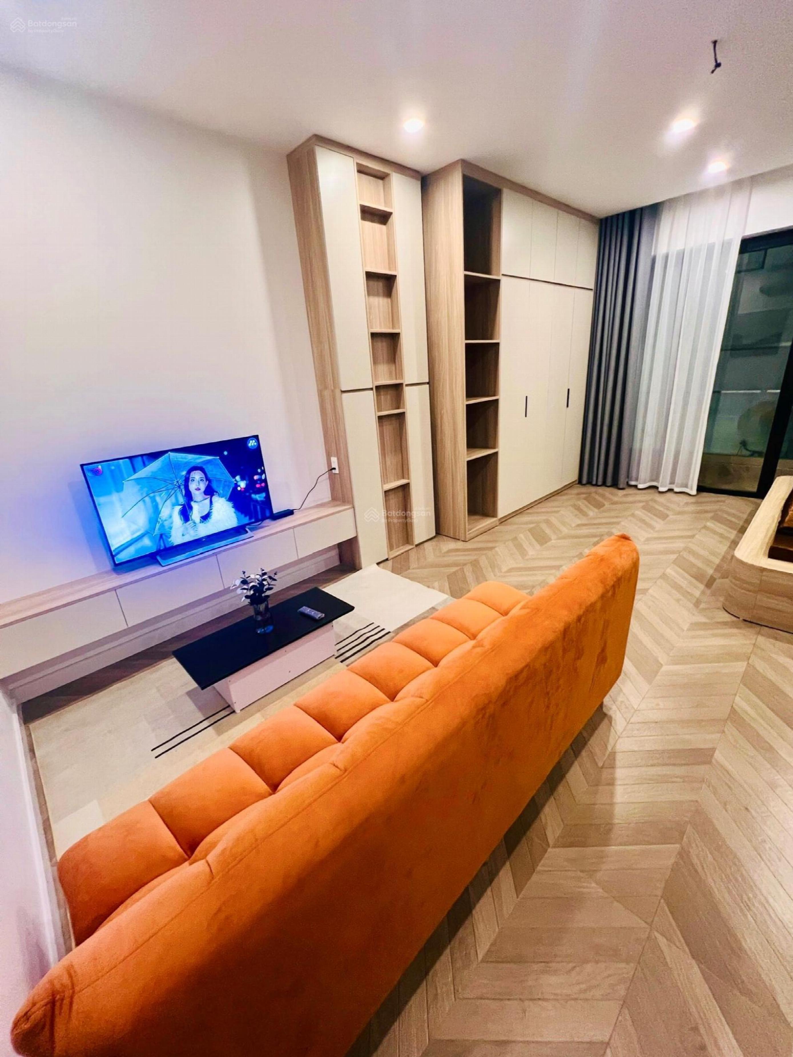 Hoang Cau Street, Vietnam Hoang Cau Street, Vietnam