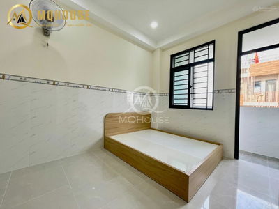 Au Co Street, Vietnam Au Co Street, Vietnam