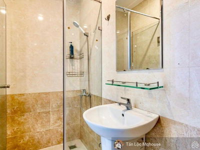 Hong Ha Street, Vietnam Hong Ha Street, Vietnam