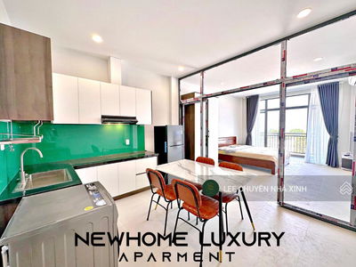 Bach Dang Street, Vietnam Bach Dang Street, Vietnam