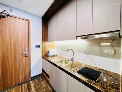 Hong Tien Street, Vietnam Hong Tien Street, Vietnam