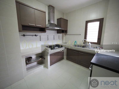 Moobaan Setthasiri Bangna-Wongwaen, Samut Prakan, Thailand Moobaan Setthasiri Bangna-Wongwaen, Samut Prakan, Thailand