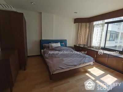 Green Point Silom, Bangkok, Thailand Green Point Silom, Bangkok, Thailand