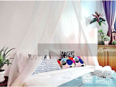 Large 2-Bedroom Townhouse, Bangkok, Thailand Large 2-Bedroom Townhouse, Bangkok, Thailand