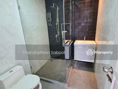 Spacious 3-Bedroom Townhouse, Bangkok, Thailand Spacious 3-Bedroom Townhouse, Bangkok, Thailand