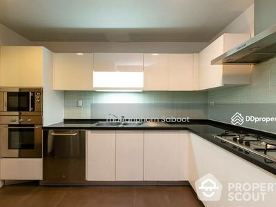 Spacious 2-Bedroom Apt., Bangkok, Thailand Spacious 2-Bedroom Apt., Bangkok, Thailand