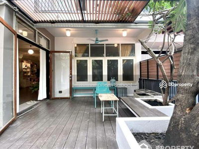 3-Bedroom Townhouse at Ekkamai 12, Bangkok, Thailand 3-Bedroom Townhouse at Ekkamai 12, Bangkok, Thailand