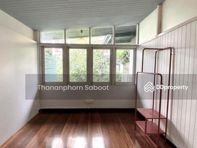 3-Bedroom Townhouse at Ekkamai 12, Bangkok, Thailand 3-Bedroom Townhouse at Ekkamai 12, Bangkok, Thailand