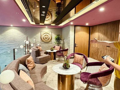 De La Sol, Vietnam De La Sol, Vietnam