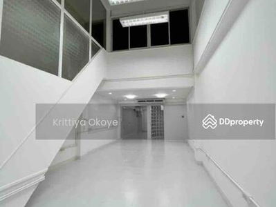 10400, Bangkok, Thailand 10400, Bangkok, Thailand