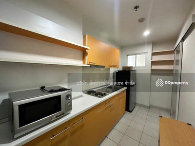 Life @ Sukhumvit 65, Bangkok, Thailand Life @ Sukhumvit 65, Bangkok, Thailand