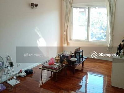 Laddarom Ratchaphruek-Pinklao, Bangkok, Thailand Laddarom Ratchaphruek-Pinklao, Bangkok, Thailand