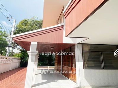 3 Bedrooms House for Sale and Rent in Sukhumvit, Bangkok near BTS Thong Lo (910003), Bangkok, Thailand 3 Bedrooms House for Sale and Rent in Sukhumvit, Bangkok near BTS Thong Lo (910003), Bangkok, Thailand