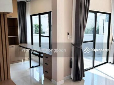 Manthana Onnut–Wongwaen 4, Bangkok, Thailand Manthana Onnut–Wongwaen 4, Bangkok, Thailand