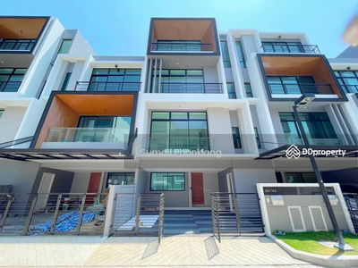 Nirvana Define Rama 9, Bangkok, Thailand Nirvana Define Rama 9, Bangkok, Thailand