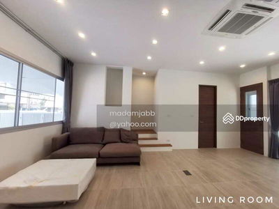 Near Central Rama 3 Nakhon Thai Village, Sathu Pradit Townhome 31 sq m., Bangkok, Thailand Near Central Rama 3 Nakhon Thai Village, Sathu Pradit Townhome 31 sq m., Bangkok, Thailand