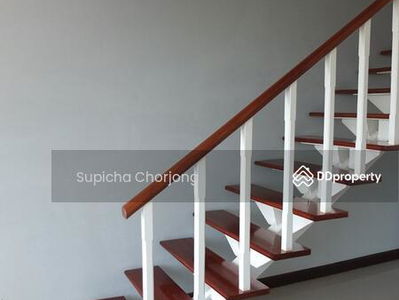 P.W.T. Mansion, Bangkok, Thailand P.W.T. Mansion, Bangkok, Thailand