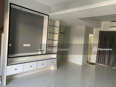 indy Srinakarin-Romklao, Bangkok, Thailand indy Srinakarin-Romklao, Bangkok, Thailand