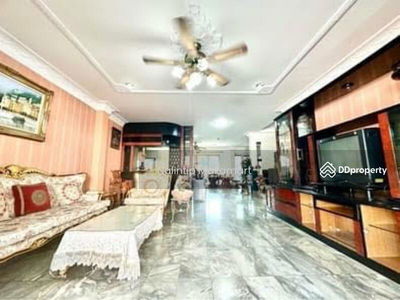 2-story detached house, Bangkok, Thailand 2-story detached house, Bangkok, Thailand