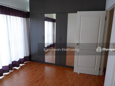 Bangkok Boulevard Rama9 Srinakarin, Bangkok, Thailand Bangkok Boulevard Rama9 Srinakarin, Bangkok, Thailand