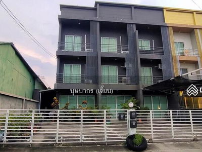 Home office for rent, 3 units, Soi Chinnakhet, Phonchachaon Road, behind Thathurakit Bundit University, Bangkok., Thailand Home office for rent, 3 units, Soi Chinnakhet, Phonchachaon Road, behind Thathurakit Bundit University, Bangkok., Thailand