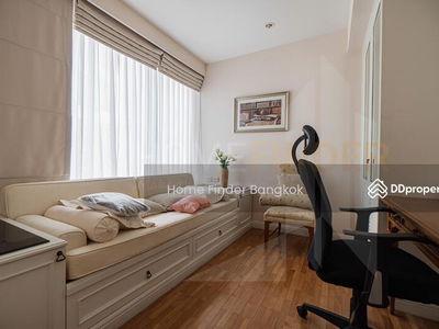 Langsuan Ville, Bangkok, Thailand Langsuan Ville, Bangkok, Thailand