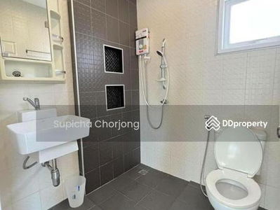 The Scenevanar (Baan Mae 9), Chon Buri, Thailand The Scenevanar (Baan Mae 9), Chon Buri, Thailand