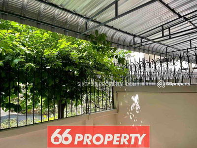 Commercial/Shophouse, Bangkok, Thailand Commercial/Shophouse, Bangkok, Thailand