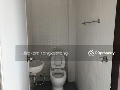 Townhouse, 4 bedrooms, 3 bathrooms, 1 kitchen, in Soi Bangkok Nonthaburi 43, Bangkok., Thailand Townhouse, 4 bedrooms, 3 bathrooms, 1 kitchen, in Soi Bangkok Nonthaburi 43, Bangkok., Thailand