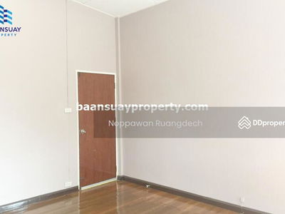 Nawamin Road, near Big C Extra, Nawamin, Bangkok, Thailand Nawamin Road, near Big C Extra, Nawamin, Bangkok, Thailand