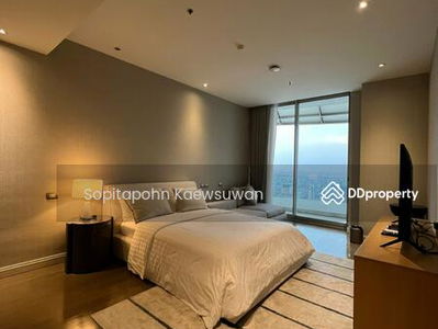 Magnolias Ratchadamri Boulevard, Bangkok, Thailand Magnolias Ratchadamri Boulevard, Bangkok, Thailand