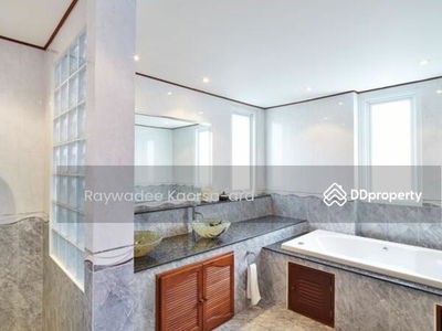 Surin Sabai, Phuket, Thailand Surin Sabai, Phuket, Thailand